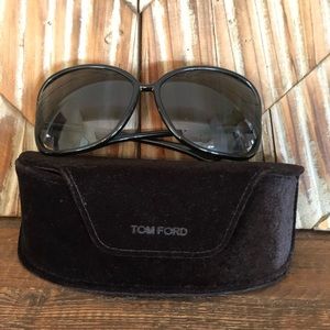 Tom Ford Raquel sunglasses in black